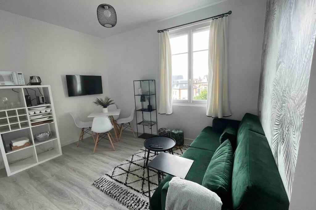 L'Oiseau Bleu Appt 2 Pieces , 150 M De La Plage Apartment Blonville-sur-Mer Bagian luar foto
